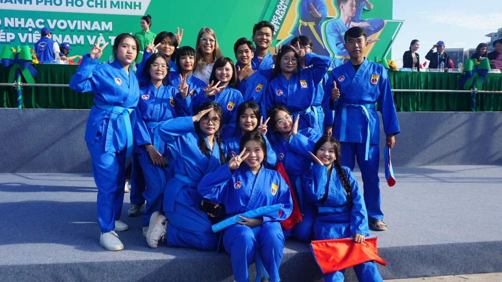 dong-dien-vo-nhac-vovinam-13.JPG