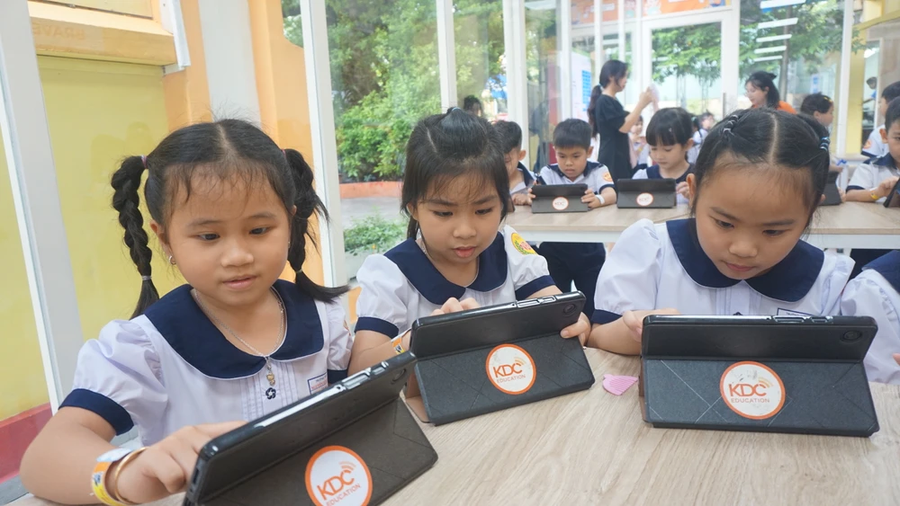 tuyển sinh lớp 1