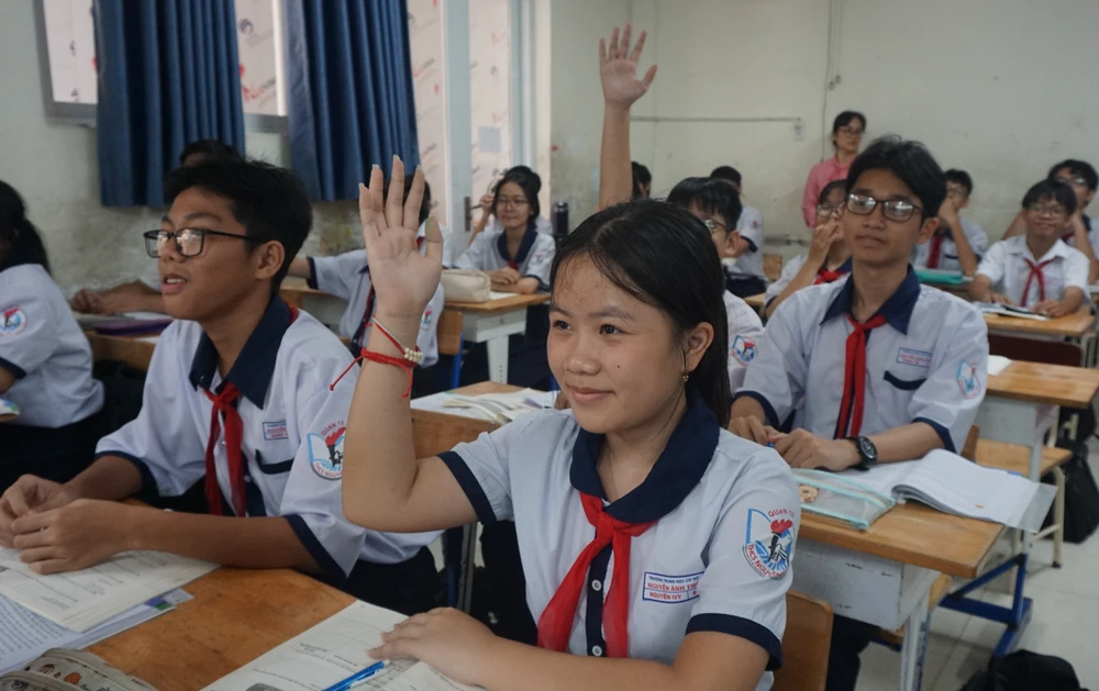 tuyển thẳng lớp 10