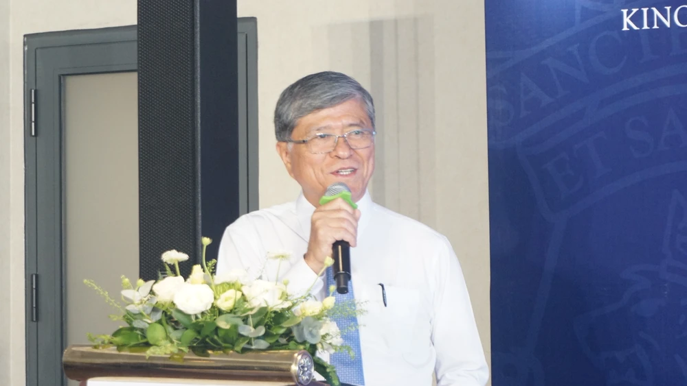 truong-quoc-te-1.JPG