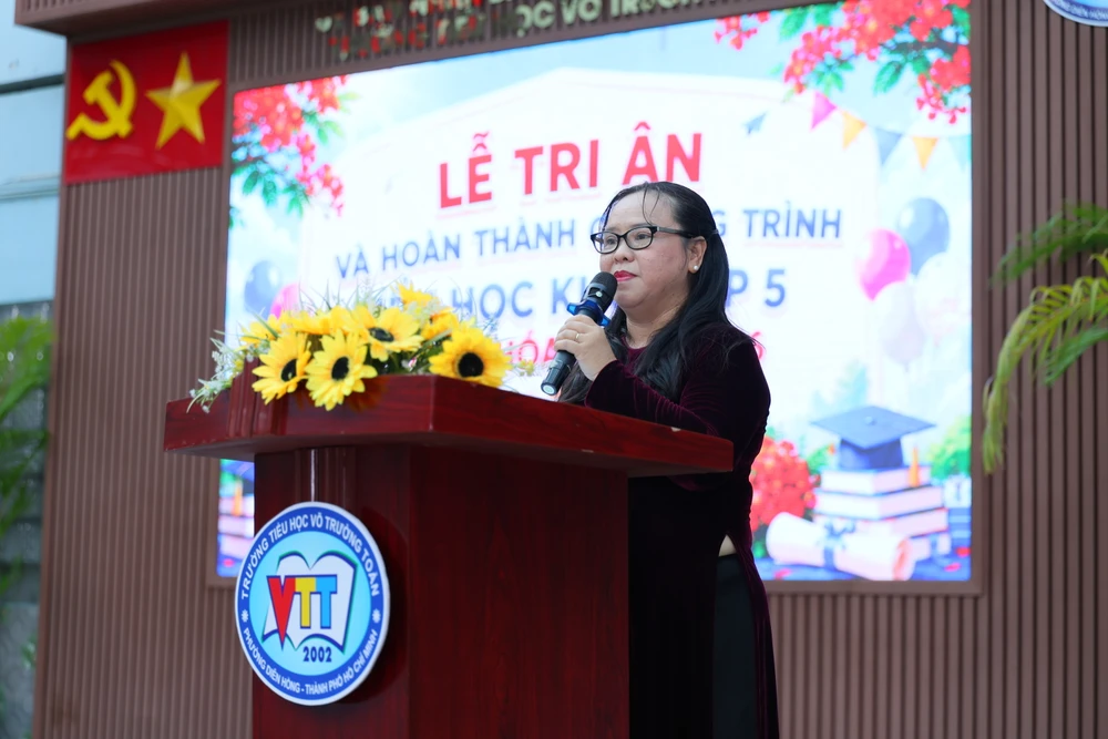le-ra-truong-le-tong-ket-1.JPG