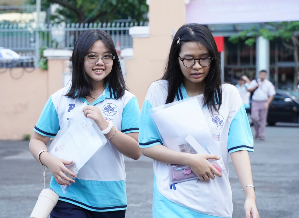 KY-THI-TOT-NGHIEP-THPY-5.jpg
