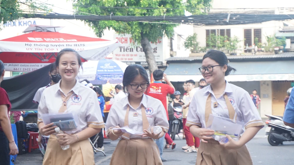 THI-TOT-NGHIEP-THPT-4.JPG