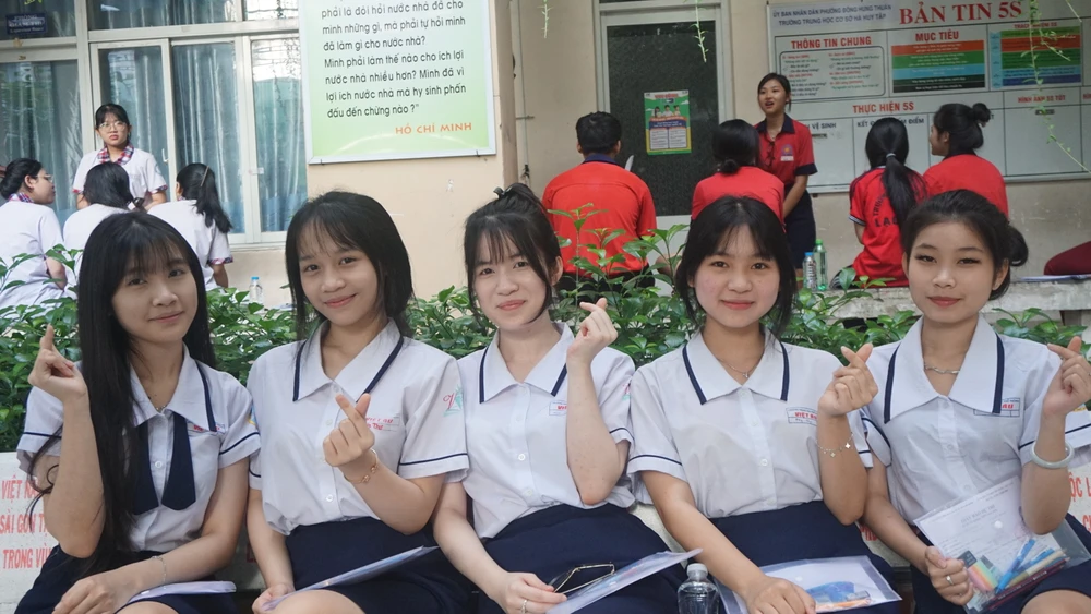 THI-TOT-NGHIEP-THPT-6.JPG