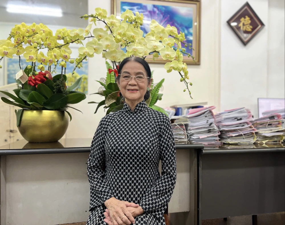 Luật sư Trương Thị Hòa tại Văn phòng luật sư của bà. Ảnh: NGUYỄN CHÍNH