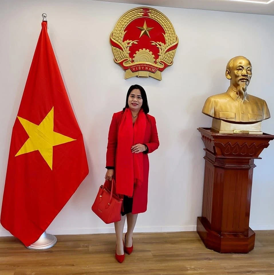 kieu-bao-dieu-hanh-30-4 _truong-thi-hong.JPG