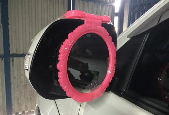 Dù được trang bị gương nhưng không đảm bảo tiêu chuẩn kỹ thuật thì chủ xe vẫn bị phạt. 