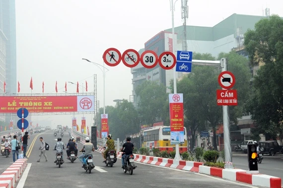 Ô tô, xe máy đi vào đường cấm đều bị tăng mức phạt theo Nghị định 100/2019.