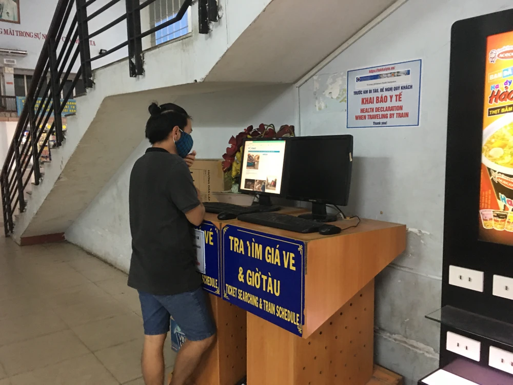 khai-bao-y-te-tai-ga-sai-gon