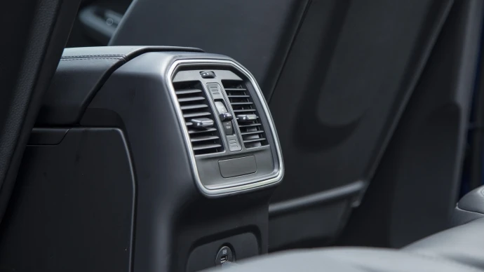 Vào mùa hè, nên để điều hòa ở nhiệt độ phù hợp.