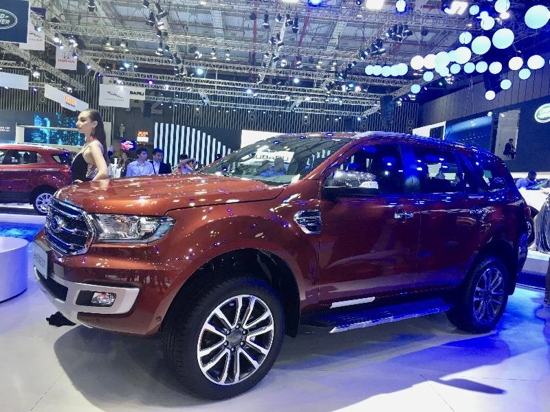 nhieu mau xe ford giam gia sau