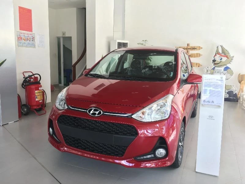 Hyundai Grand i10 tụt hạng với 456 xe trong tháng 4.