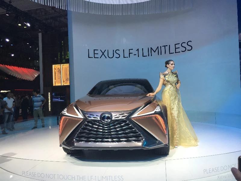 Do ảnh hưởng của dịch COVID-19, lượng ô tô nhập khẩu giảm mạnh so với cùng kỳ năm ngoái. 