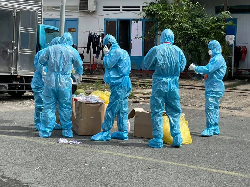 Chùm ảnh: Chuyến tàu tình nghĩa thứ 2 đưa người dân Quảng Trị về quê ảnh 1