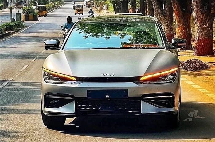 Hình ảnh lộ diện của mẫu Kia EV6. Ảnh: Autocarindia