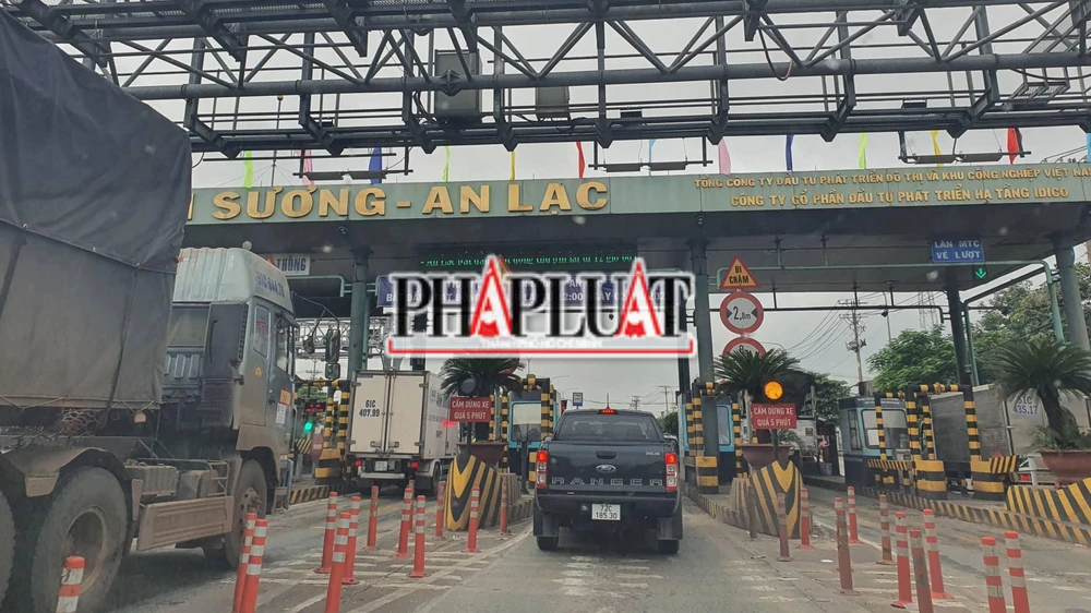 Xăng RON 97-V chỉ phù hợp với xe chạy ở vận tốc cao từ 150km/h. Ảnh: TN Xăng RON 97-V chỉ phù hợp với xe chạy ở vận tốc cao từ 150km/h. Ảnh: TN