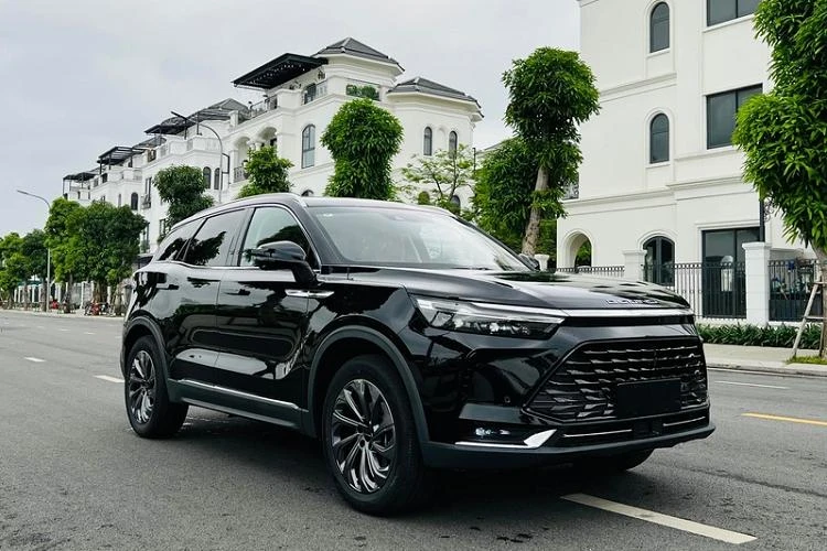 Mẫu Crossover của Trung Quốc cũng được ra mắt đầu tháng 5. Beijing X7 2022 tiêu hao nhiên liệu là 6,8 lít/100km.