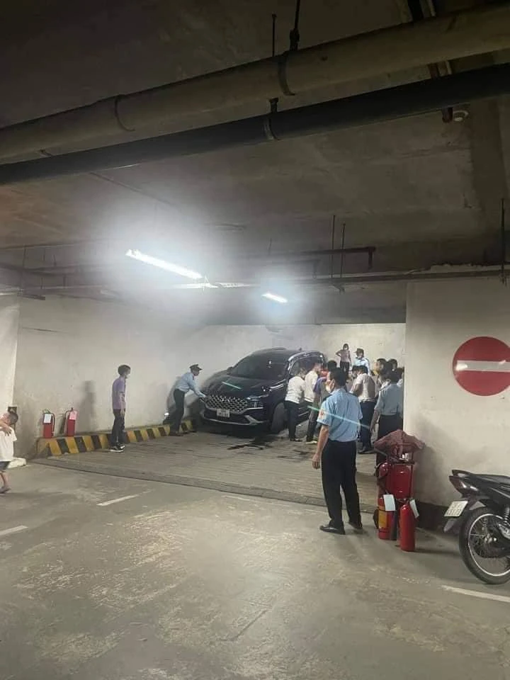 Thông thường, chiều dài, độ dốc và độ quanh co của mỗi trung tâm thương mại khác nhau. Ảnh: MXH