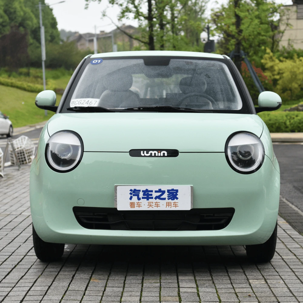 Chiếc xe điện đô thị nhỏ gọn này có giá khởi điểm chưa tới 200 triệu đồng. Ảnh: Carnewschina