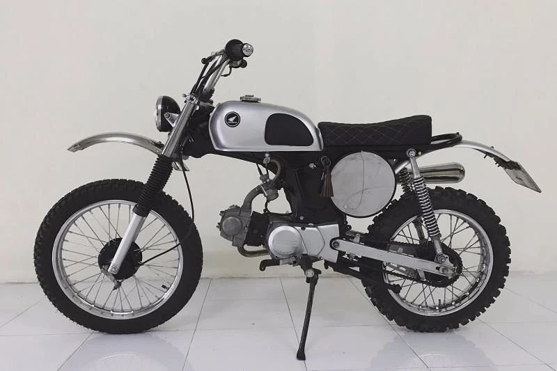 Honda 67 được độ theo phong cách cổ điển. Ảnh: MXH