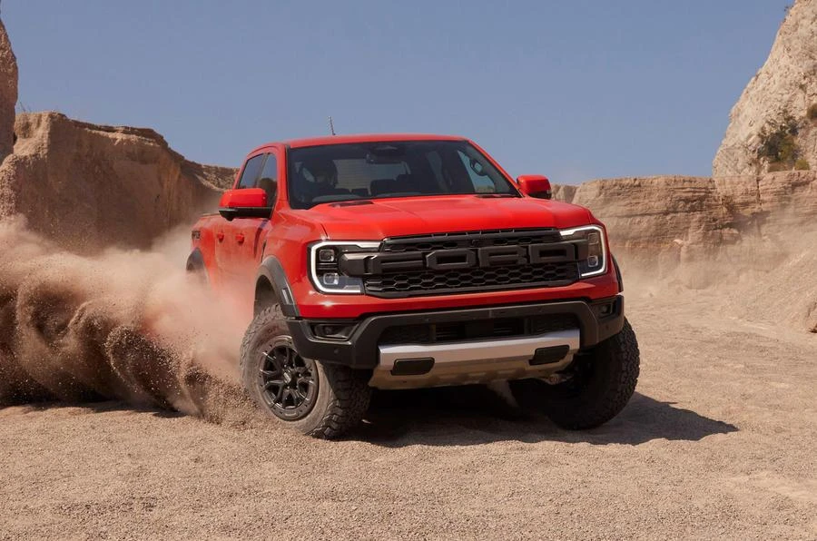 Xe tổng cộng bảy chế độ lái, ba chế độ cho đường trường và bốn chế độ cho địa hình gồ ghề. Ảnh: Autocar