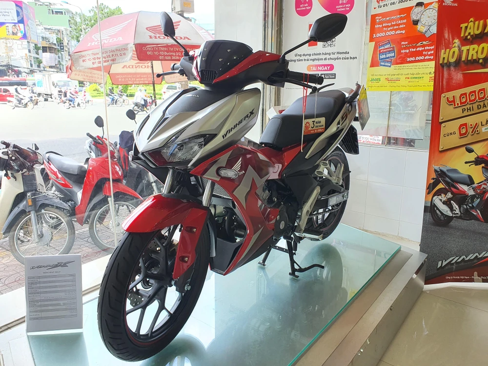 Khách hàng mua Honda Winner X được gấp đôi ưu đãi. Ảnh: TN