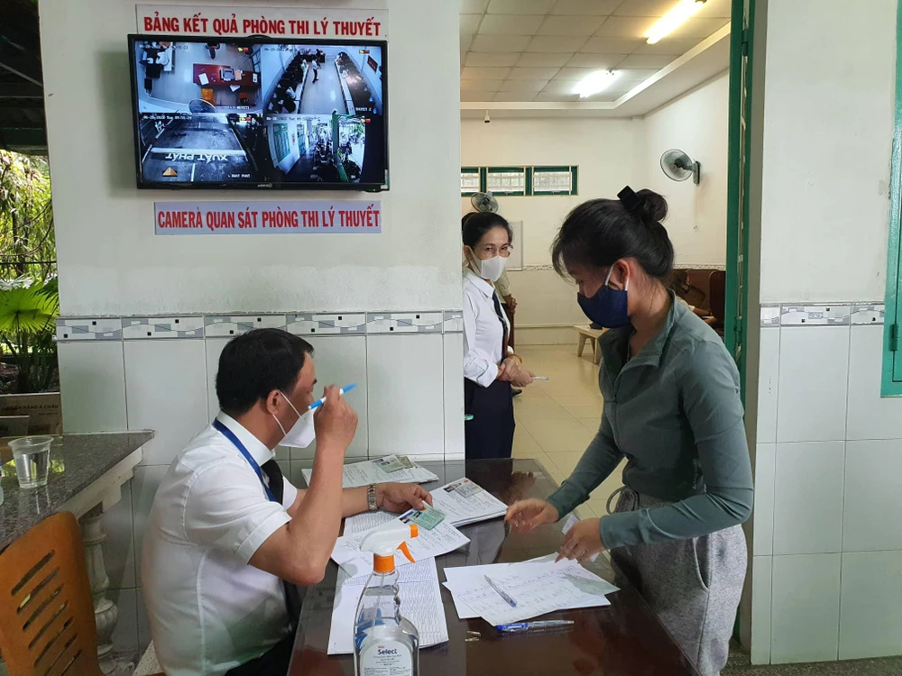 sát hạch bằng lái xe