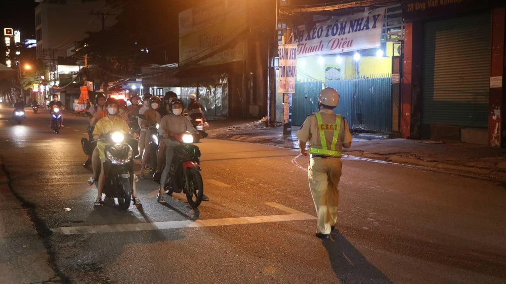 Dự thảo Luật Trật tự an toàn giao thông đường bộ đưa ra 5 quyền hạn của CSGT. Ảnh: TN