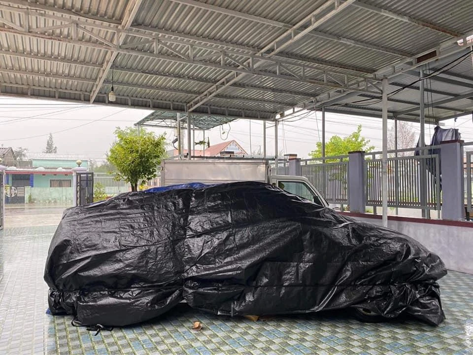 Đây là cách một chủ xe lựa chọn để không bị thuỷ kích. Ảnh: MXH