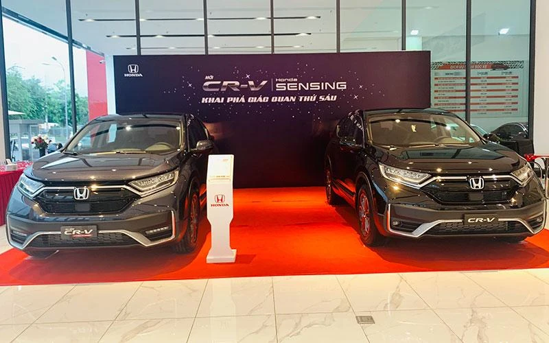 Honda CR-V cũng đang được các đại lý ưu đãi mạnh.