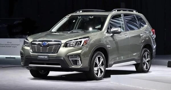 Nhằm kích cầu, nhiều mẫu xe giảm giá mạnh.