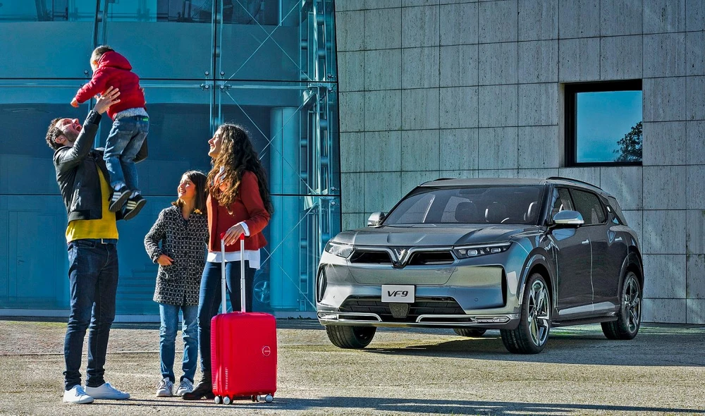 Mẫu xe điện VinFast VF 9 cũng đã có nhiều đơn đặt hàng.