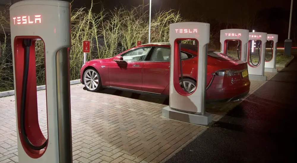 Việc mua xe điện đã qua sử dụng sẽ nhiều lên khi xe xăng ngưng sản xuất. Ảnh: Autocar