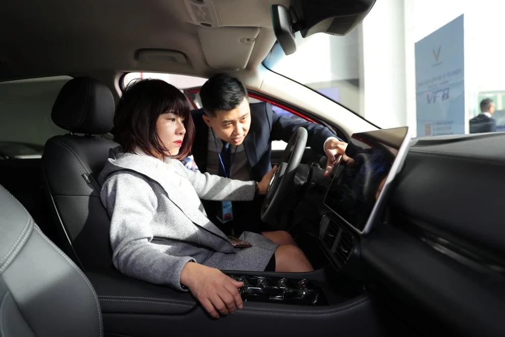 Các tính năng thông minh trên VF 8 được nhiều khách hàng quan tâm tìm hiểu.