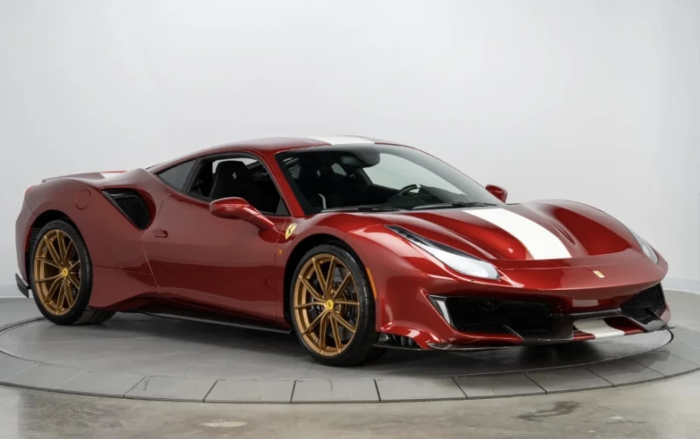 Ferrari 488 Pista 2019: 569.900$