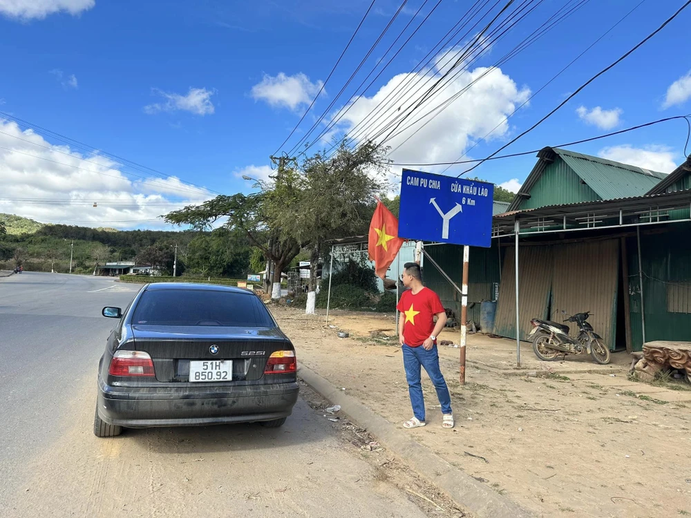 Trước khi di chuyển, anh Tài đã kiểm tra và bảo dưỡng xe kỹ càng.