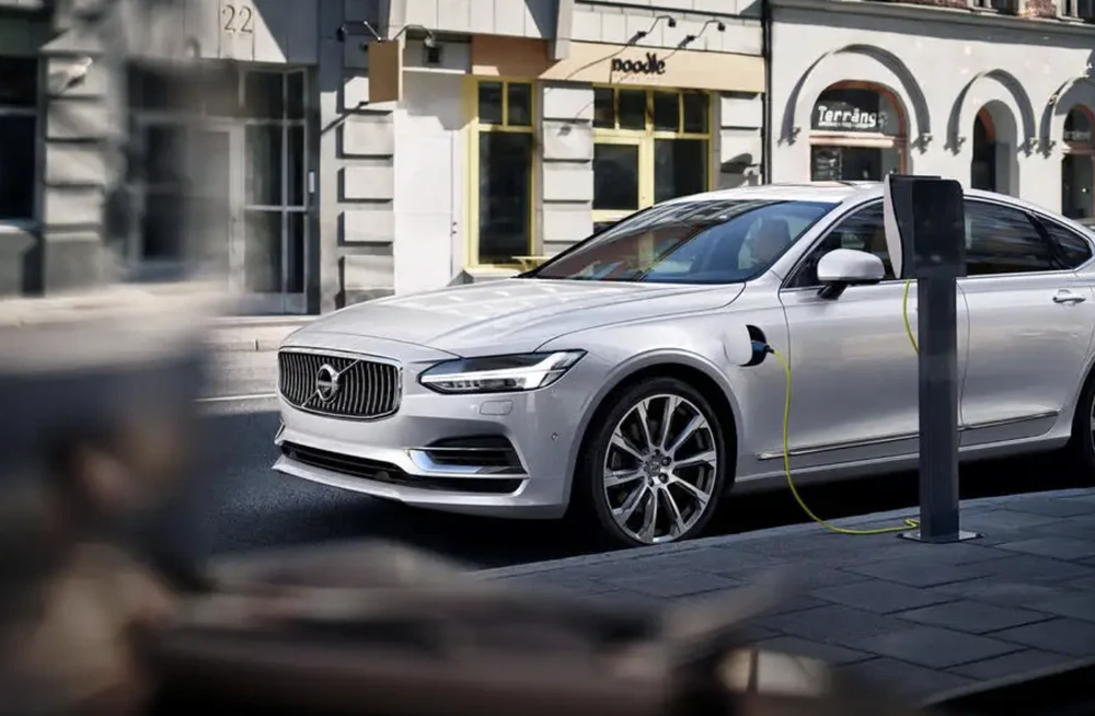 Nhiều nhà sản xuất ô tô đã lên kế hoạch sản xuất toàn xe điện. Ảnh: Autocar