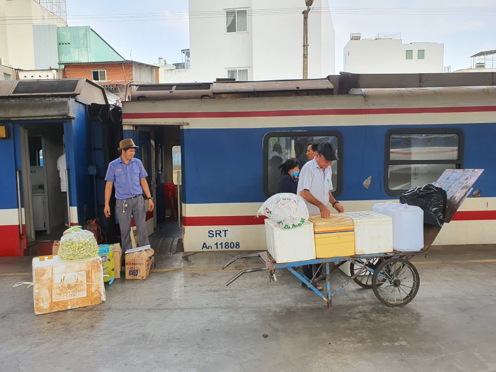 Ngành đường sắt tăng cường nhiều chuyến tàu dịp hè 2023. Ảnh: THY NHUNG