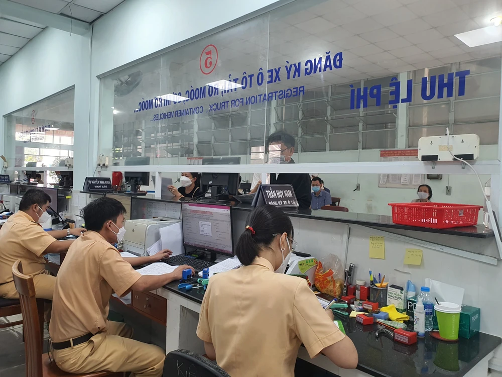 Từ 15-8, nhiều quy định mới về đăng ký xe có hiệu lực. Ảnh: TN