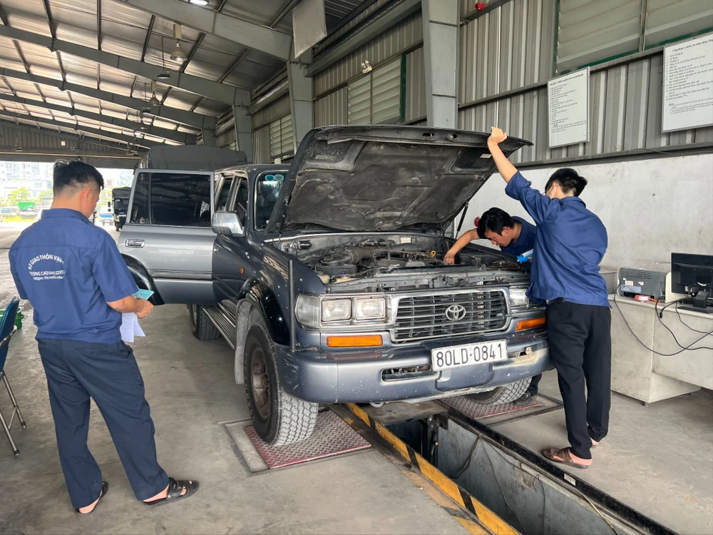 Chủ xe đến kiểm định chỉ mất thời gian khoảng 1-2 tiếng.