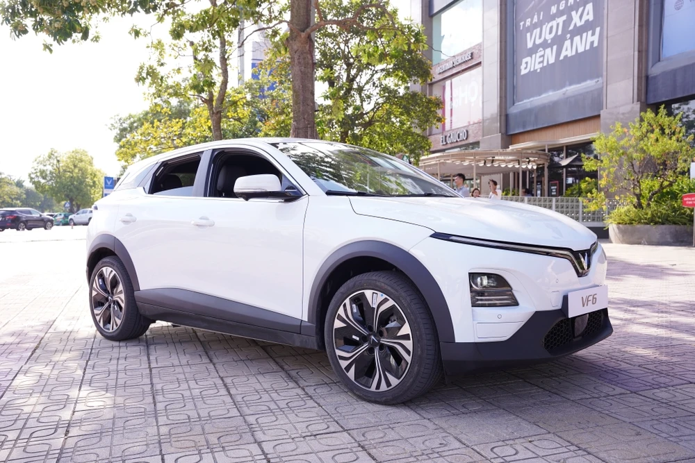 Khách hàng sở hữu xe VinFast VF 6 sẽ được hưởng mức ưu đãi thuê pin.