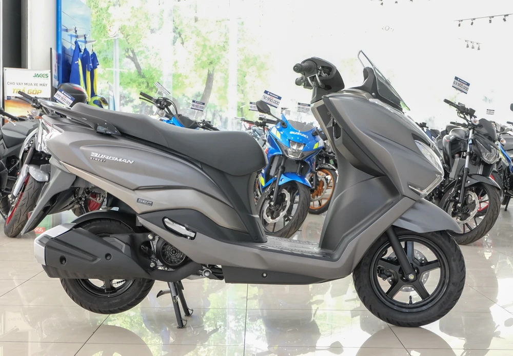 Suzuki Burgman street giảm giá chỉ còn 26,9 triệu đồng.