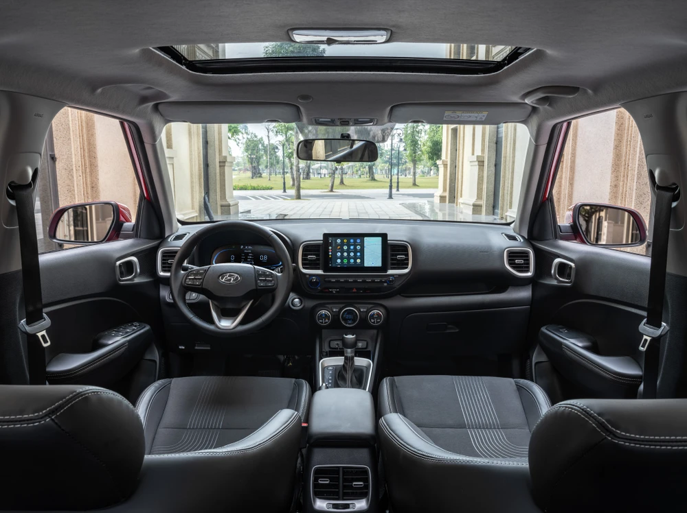 Hyundai Venue - 15.jpg