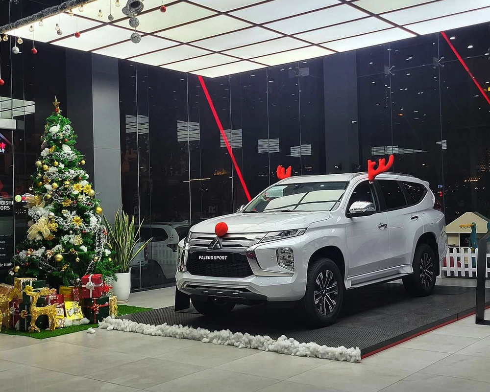 Nhiều mẫu ô tô SUV 7 chỗ đang được các đại lý ưu đãi sâu.