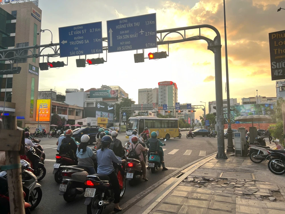 rẽ phải khi đèn đỏ