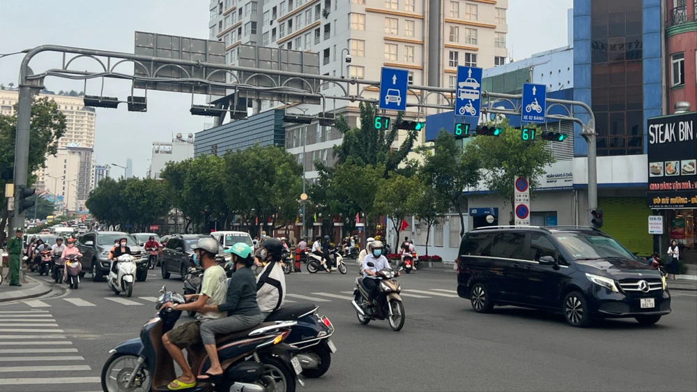 gương chiếu hậu