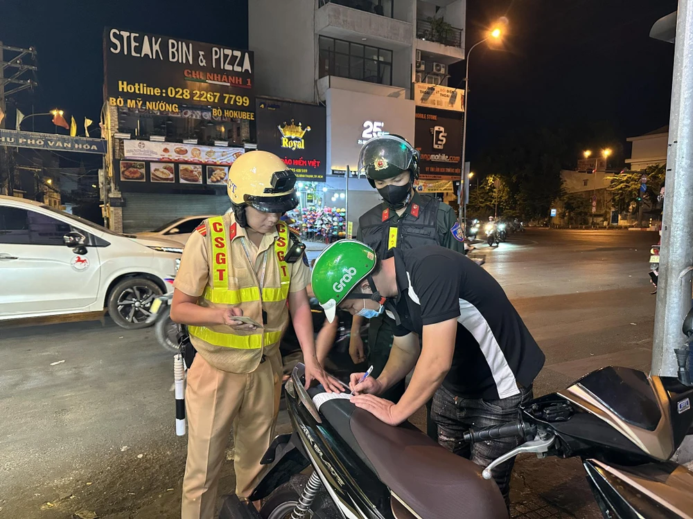 thay đổi kết cấu màu sắc