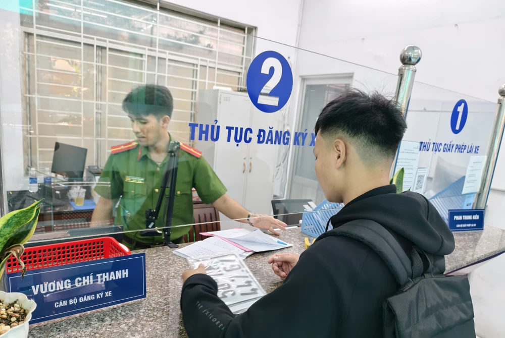 dang-ky-xe-1.jpeg