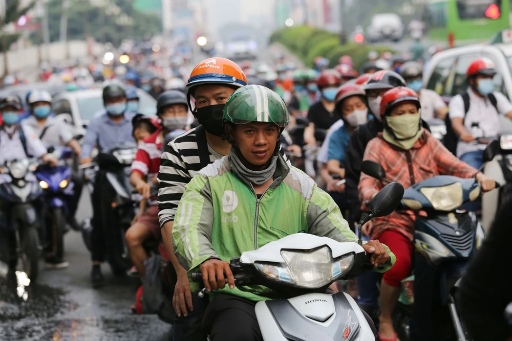 hạn chế xe xăng