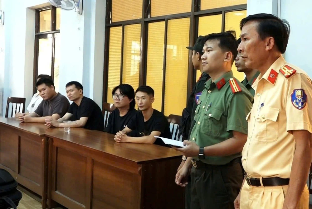 nhập cảnh trái phép